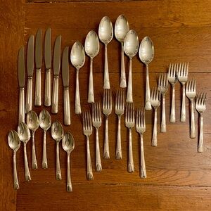 Antique 1939 Embassy Bouquet Silver Plate 30 Piece Dinnerware Flatware Set VTG